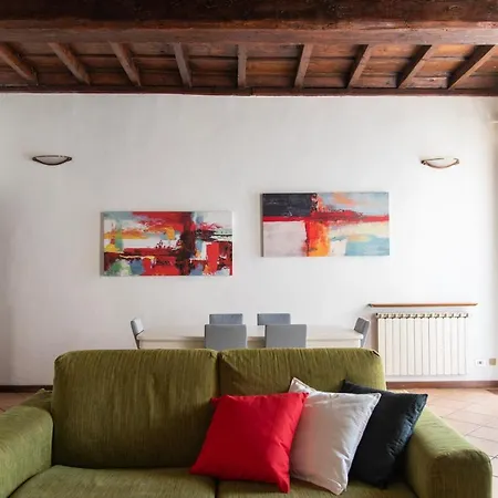 Youhosty - Mercato Big 16 Apartment
