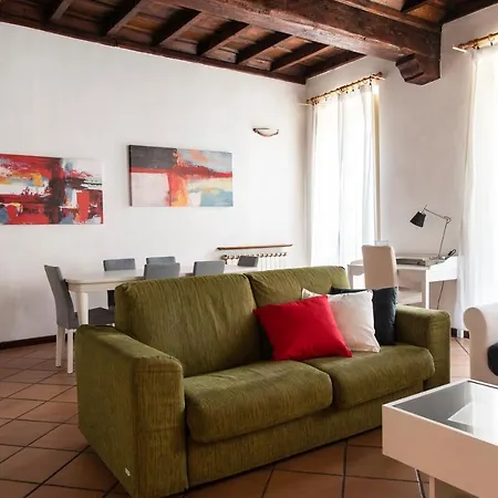 Youhosty - Mercato Big 16 Apartment