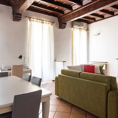 Youhosty - Mercato Big 16 Apartment *