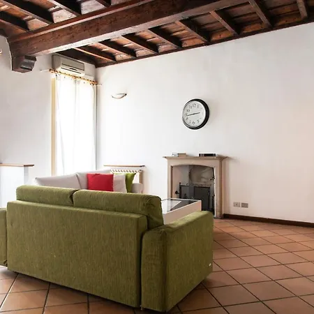 Youhosty - Mercato Big 16 Apartment